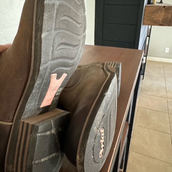 Ariat Boots size 9 - Picture 5 of 5